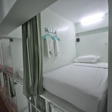 Hostel Latha Янгон Екстериор снимка