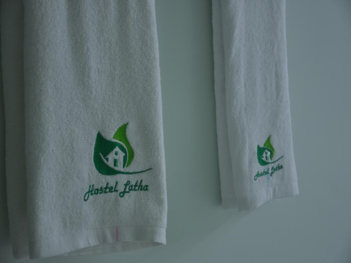 Hostel Latha Янгон Екстериор снимка