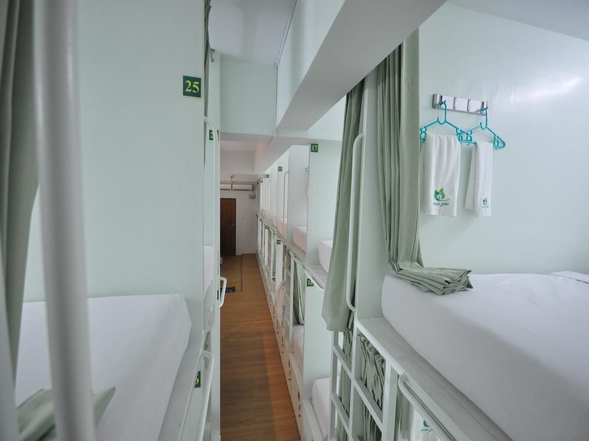 Hostel Latha Янгон Екстериор снимка