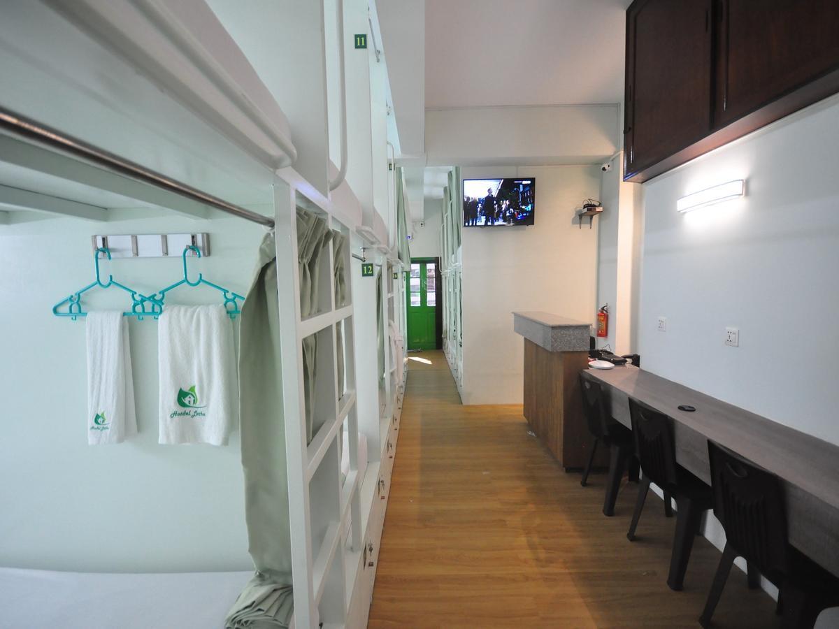 Hostel Latha Янгон Екстериор снимка